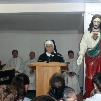 12 mai: Satu Nou: Sfinţirea casei Congregaţiei "Fiicele Sfântului Francisc"