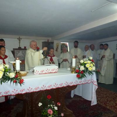 12 mai: Satu Nou: Sfinţirea casei Congregaţiei "Fiicele Sfântului Francisc"