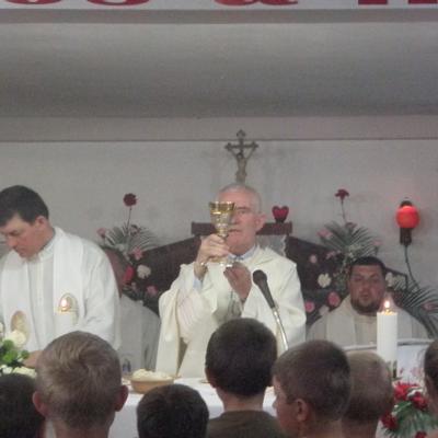 12 mai: Satu Nou: Sfinţirea casei Congregaţiei "Fiicele Sfântului Francisc"