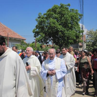 12 mai: Satu Nou: Sfinţirea casei Congregaţiei "Fiicele Sfântului Francisc"