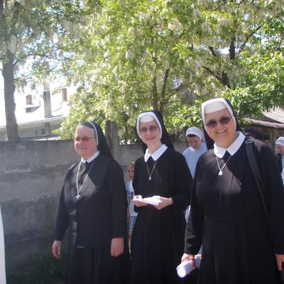12 mai: Satu Nou: Sfinţirea casei Congregaţiei "Fiicele Sfântului Francisc"