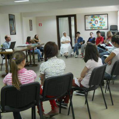 12 mai:Bacău: Zi de formare şi de reculegere pentru tineri