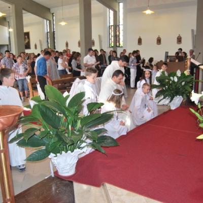 13 mai: Ladispoli: "Voi sunteţi prietenii mei". Prima Împărtăşanie