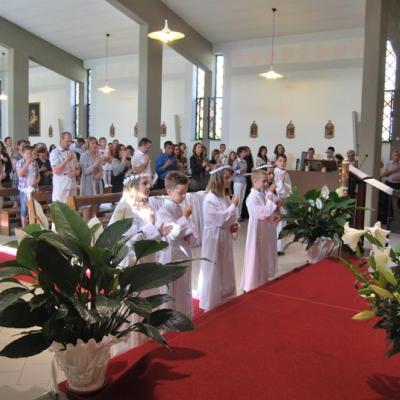 13 mai: Ladispoli: "Voi sunteţi prietenii mei". Prima Împărtăşanie