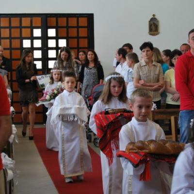13 mai: Ladispoli: "Voi sunteţi prietenii mei". Prima Împărtăşanie