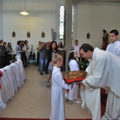 13 mai: Ladispoli: "Voi sunteţi prietenii mei". Prima Împărtăşanie
