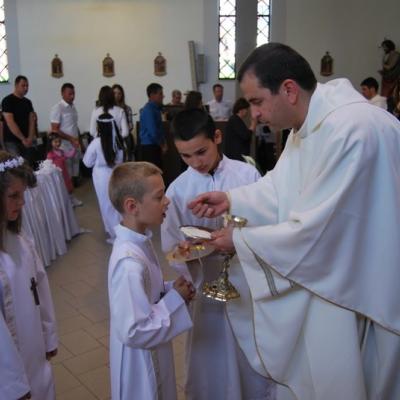 13 mai: Ladispoli: "Voi sunteţi prietenii mei". Prima Împărtăşanie