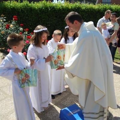 13 mai: Ladispoli: "Voi sunteţi prietenii mei". Prima Împărtăşanie