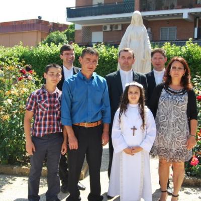 13 mai: Ladispoli: "Voi sunteţi prietenii mei". Prima Împărtăşanie