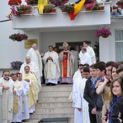 13 mai: Bacău: "Coroana mea este Fiul meu!" - Hramul Parohiei "Fericitul Ieremia Valahul"
