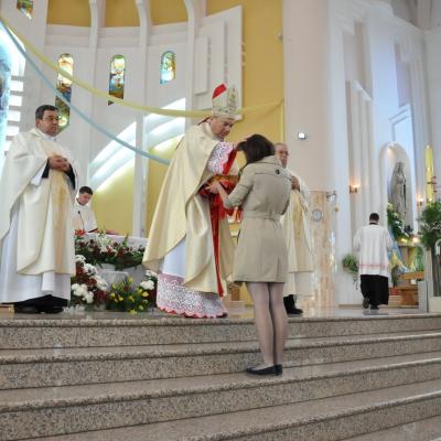 13 mai: Bacău: "Coroana mea este Fiul meu!" - Hramul Parohiei "Fericitul Ieremia Valahul"