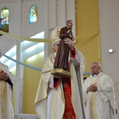 13 mai: Bacău: "Coroana mea este Fiul meu!" - Hramul Parohiei "Fericitul Ieremia Valahul"