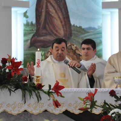 13 mai: Bacău: "Coroana mea este Fiul meu!" - Hramul Parohiei "Fericitul Ieremia Valahul"