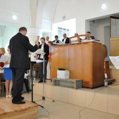 13 mai: Bacău: "Coroana mea este Fiul meu!" - Hramul Parohiei "Fericitul Ieremia Valahul"