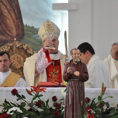 13 mai: Bacău: "Coroana mea este Fiul meu!" - Hramul Parohiei "Fericitul Ieremia Valahul"