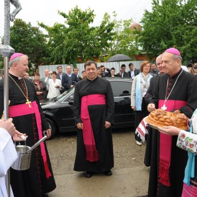 20 mai: Bacău (Şerbăneşti): Sfinţirea bisericii "Inima Neprihănită a Mariei"