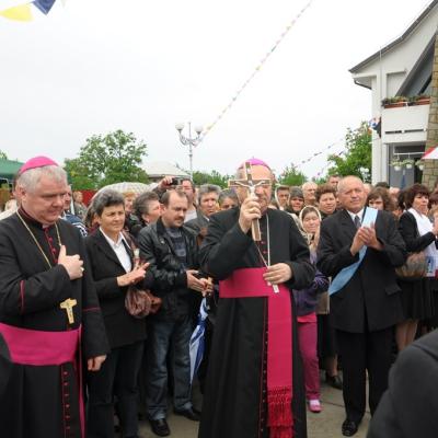 20 mai: Bacău (Şerbăneşti): Sfinţirea bisericii "Inima Neprihănită a Mariei"