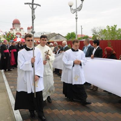 20 mai: Bacău (Şerbăneşti): Sfinţirea bisericii "Inima Neprihănită a Mariei"