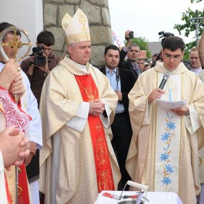 20 mai: Bacău (Şerbăneşti): Sfinţirea bisericii "Inima Neprihănită a Mariei"
