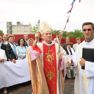 20 mai: Bacău (Şerbăneşti): Sfinţirea bisericii "Inima Neprihănită a Mariei"