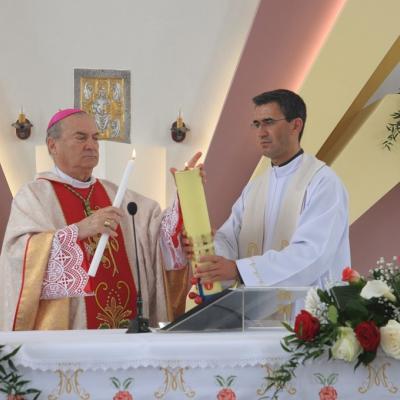 20 mai: Bacău (Şerbăneşti): Sfinţirea bisericii "Inima Neprihănită a Mariei"