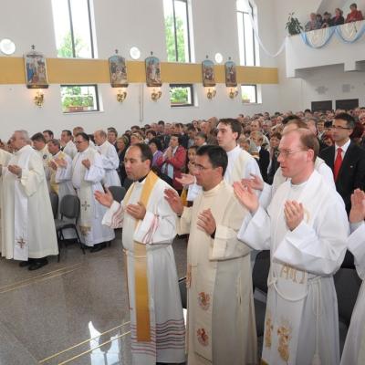 20 mai: Bacău (Şerbăneşti): Sfinţirea bisericii "Inima Neprihănită a Mariei"