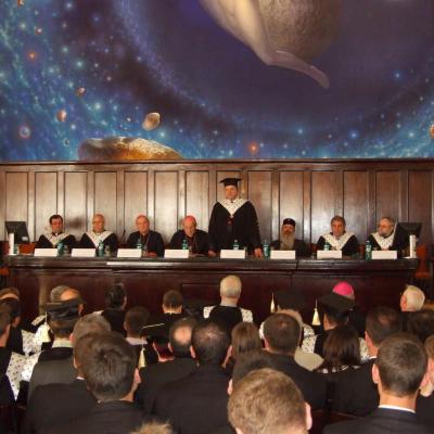 21-22 mai: Iaşi: Vizita cardinalului Christoph Schönborn cu ocazia primirii titlului de Doctor Honoris Causa
