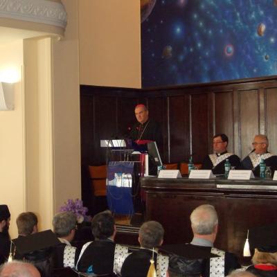 21-22 mai: Iaşi: Vizita cardinalului Christoph Schönborn cu ocazia primirii titlului de Doctor Honoris Causa