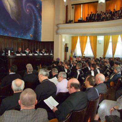 21-22 mai: Iaşi: Vizita cardinalului Christoph Schönborn cu ocazia primirii titlului de Doctor Honoris Causa