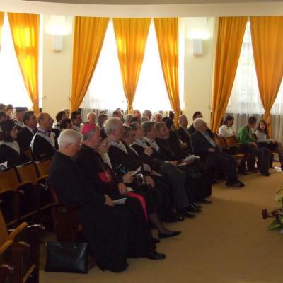 21-22 mai: Iaşi: Vizita cardinalului Christoph Schönborn cu ocazia primirii titlului de Doctor Honoris Causa