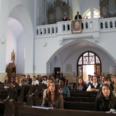 26 mai: Cacica: Pelerinajul studenţilor