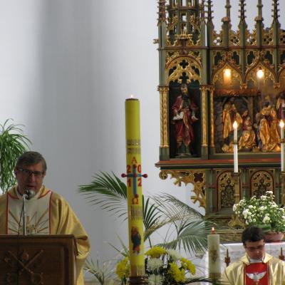 26 mai: Cacica: Pelerinajul studenţilor