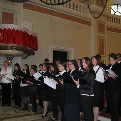 26 mai: Cacica: Pelerinajul studenţilor
