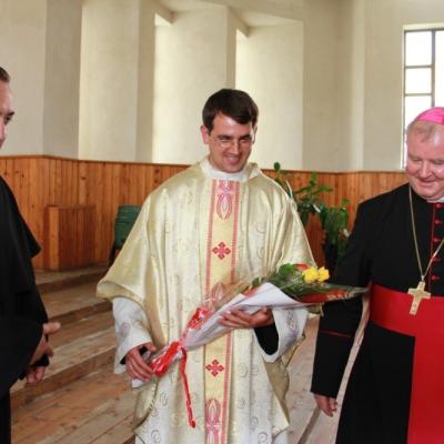 26 mai: Roman: Noi preoţi în via Domnului