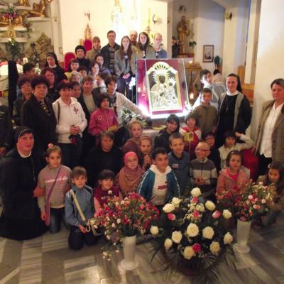 27-30 mai: Târgu Ocna: Vizita icoanei de la Cacica