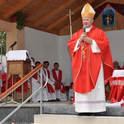 28 mai: Cleja "Sfântul Francisc": Administrarea sfântului Mir