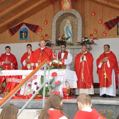28 mai: Cleja "Sfântul Francisc": Administrarea sfântului Mir