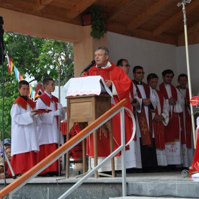28 mai: Cleja "Sfântul Francisc": Administrarea sfântului Mir