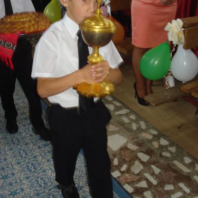3 iunie: Pârgăreşti: Prima Sfântă Împărtăşanie
