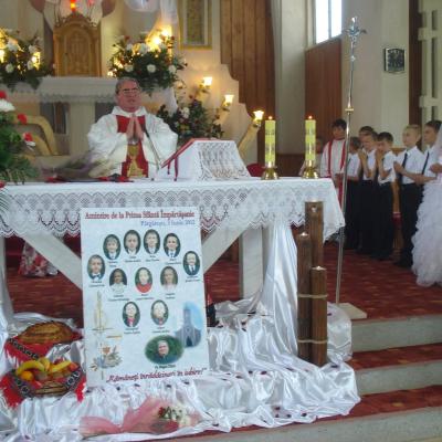 3 iunie: Pârgăreşti: Prima Sfântă Împărtăşanie