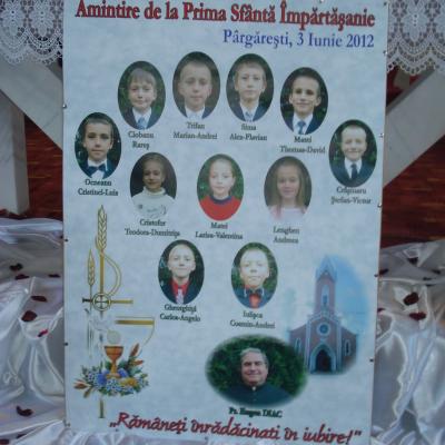 3 iunie: Pârgăreşti: Prima Sfântă Împărtăşanie