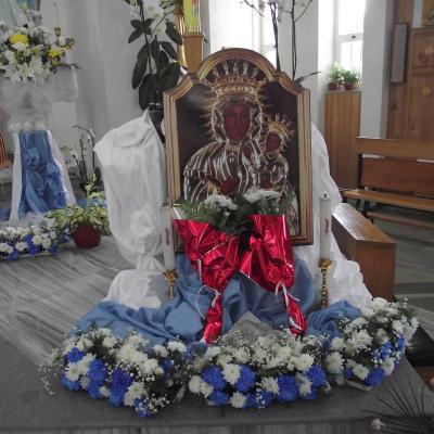 3 iunie: Târgu Ocna: Prima sfântă Împărtăşanie