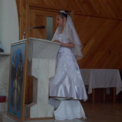 3 iunie: Dofteana: Prima sfântă Împărtăşanie