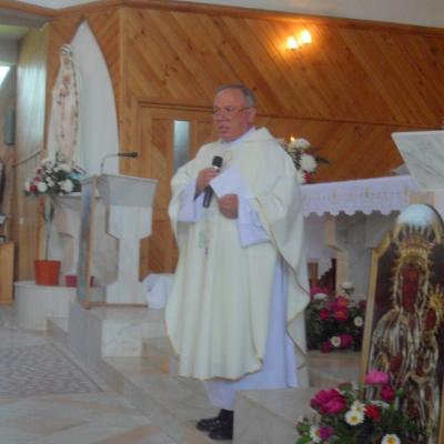 3 iunie: Dofteana: Prima sfântă Împărtăşanie