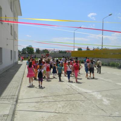 3 iunie: Paşcani: Festivalul copiilor