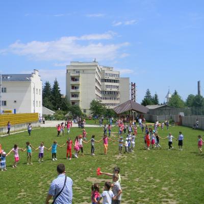3 iunie: Paşcani: Festivalul copiilor
