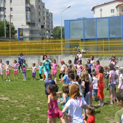 3 iunie: Paşcani: Festivalul copiilor