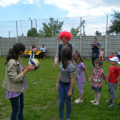3 iunie: Paşcani: Festivalul copiilor