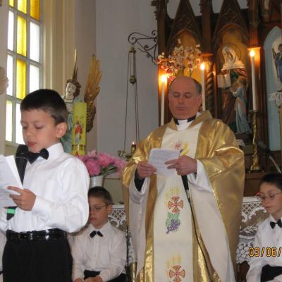 3 iunie: Botoşani: Prima Sfântă Împărtăşanie