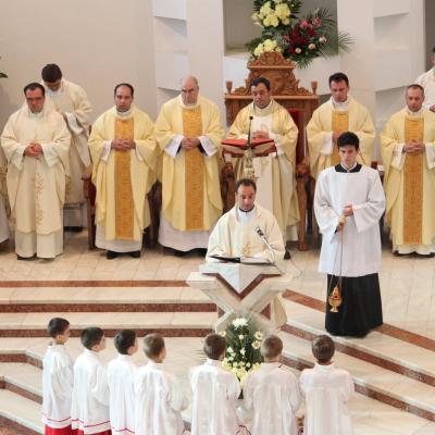 7 iunie: Bacău: Procesiunea cu preasfântul sacrament pe străzile oraşului